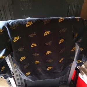 Nike Sweat shirt size small
